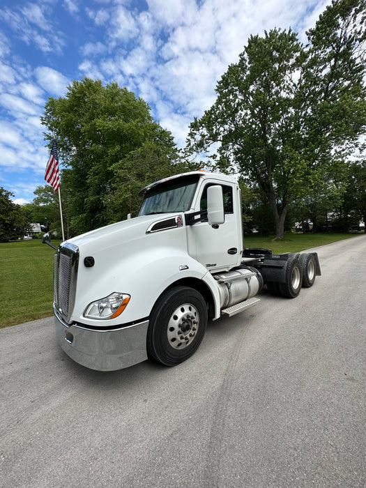 2016 Kenworth T680 Day Cab Truck For Sale