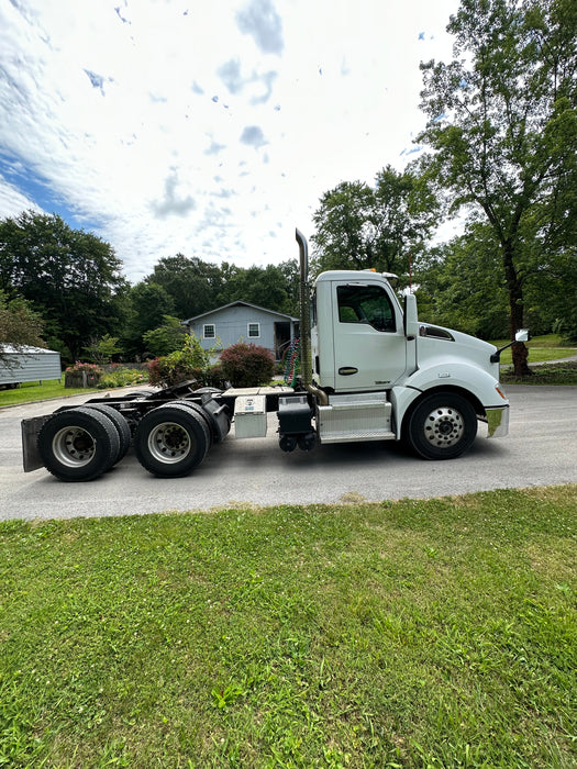 2016 Kenworth T680 Day Cab Truck For Sale