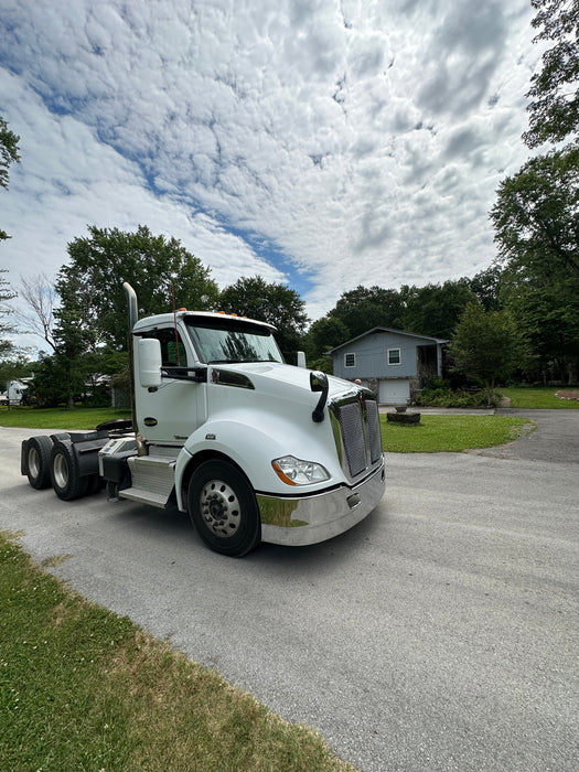 2016 Kenworth T680 Day Cab Truck For Sale