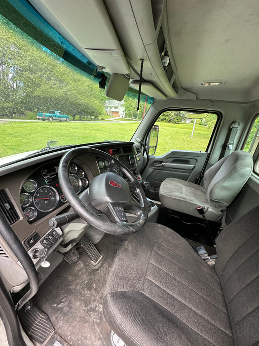 2016 Kenworth T680 Day Cab Truck For Sale