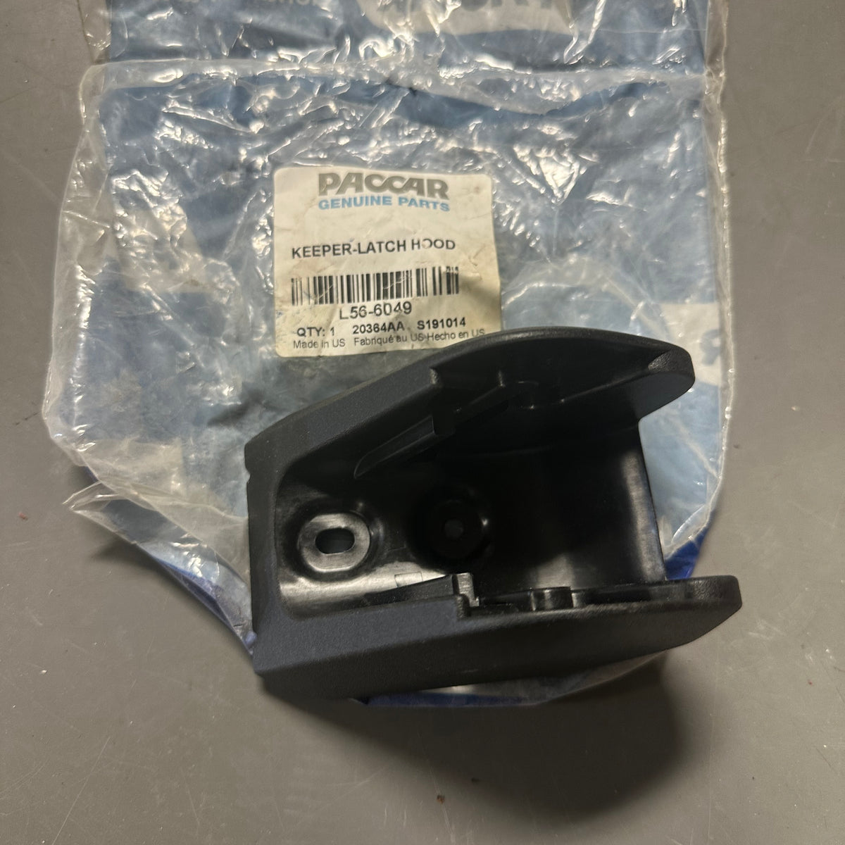 Kenworth hood latch keeper L56-6049 new OEM part — North Georgia