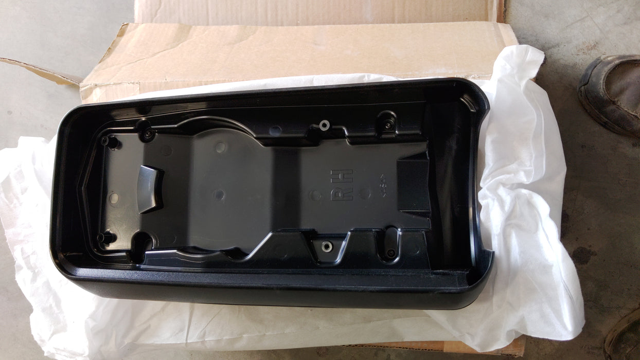Freightliner shell/bezel black RH TL 28786 new part