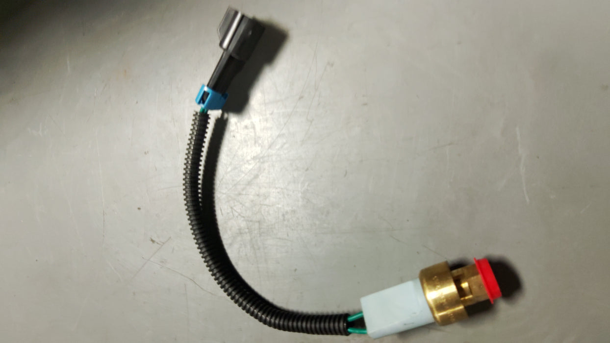 Volvo Navistar  low pressure switch 8040178  NEW