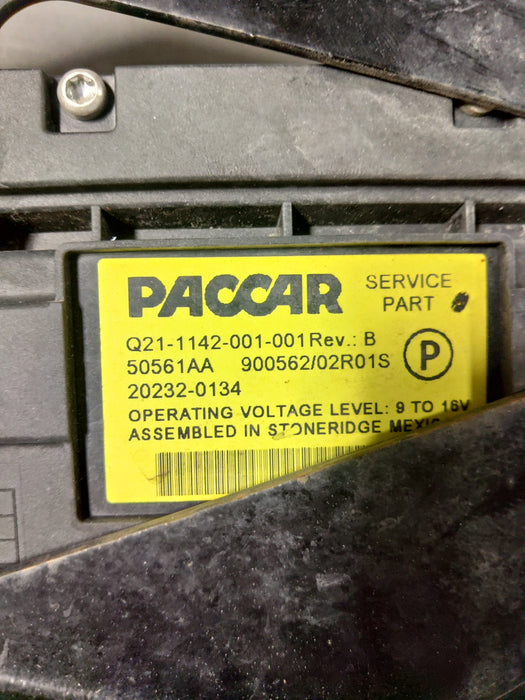 Paccar Q21-1142-001-001 Peterbilt ECM Chassis Module Used OEM Part