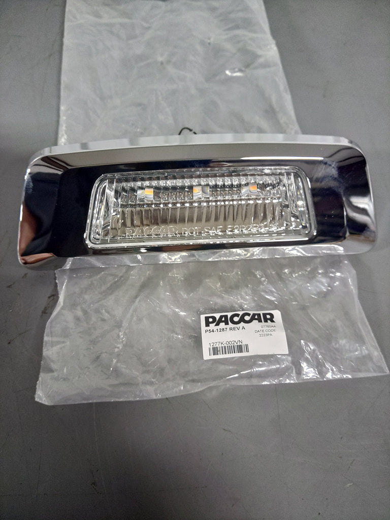 Paccar P54-1287 Turn Signal Lamp New OEM — North Georgia Trucks