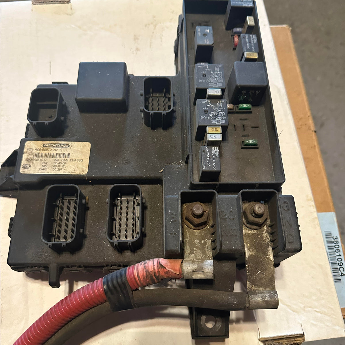 Freightliner Cascadia ECM A0660970012 Used OEM Part — North Freightliner Cascadia ECM A0660970012 Used OEM Part — North