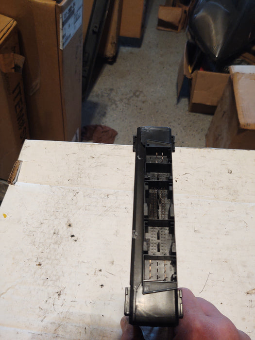 Freightliner Cascadia Cab Control Module CECU A0554462802 001 Used Part