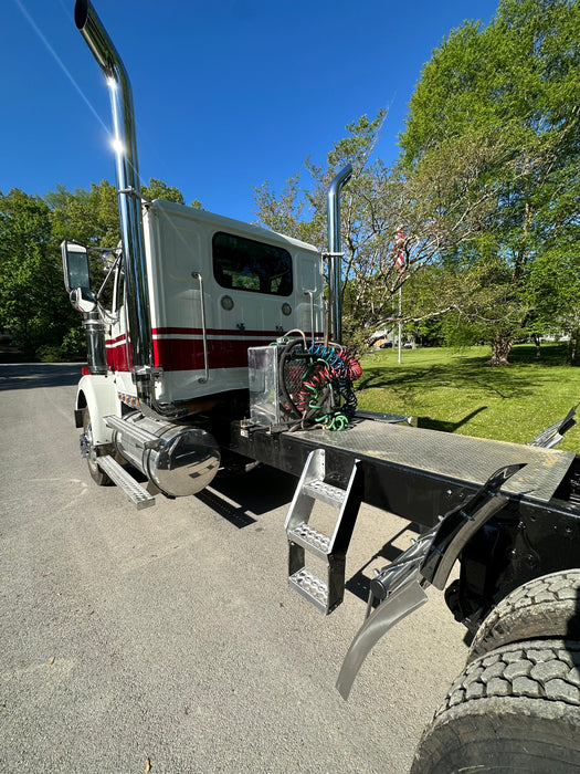 2018 Western Star 4900 SF Truck For Sale