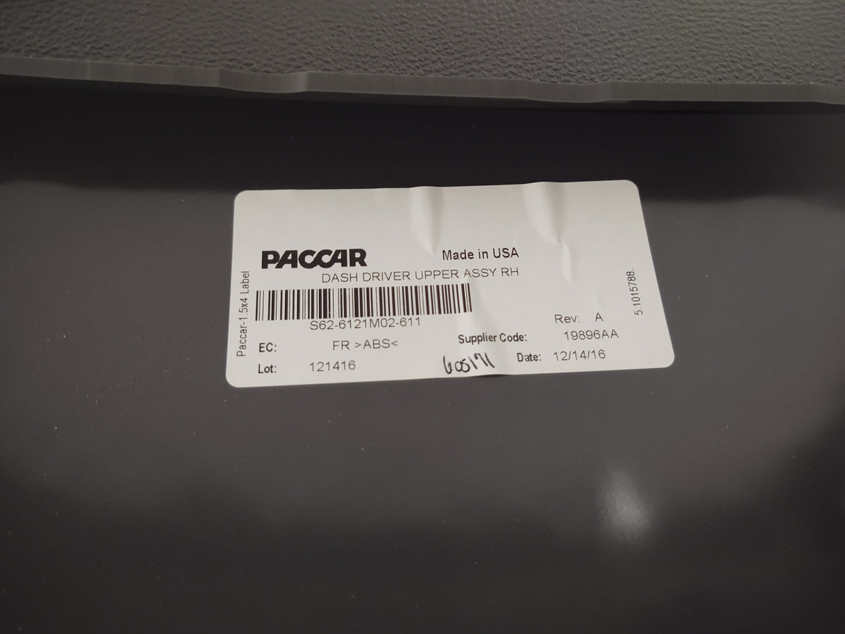Paccar dash driver upper assembly right hand S62 6121M02 611 Paccar dash driver upper assembly right hand S62 6121M02 611