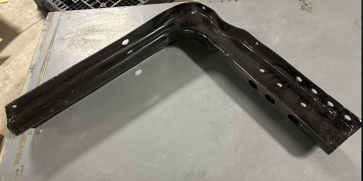 Freightliner fuel tank bracket 0332613002 new part — North Trucks and Parts